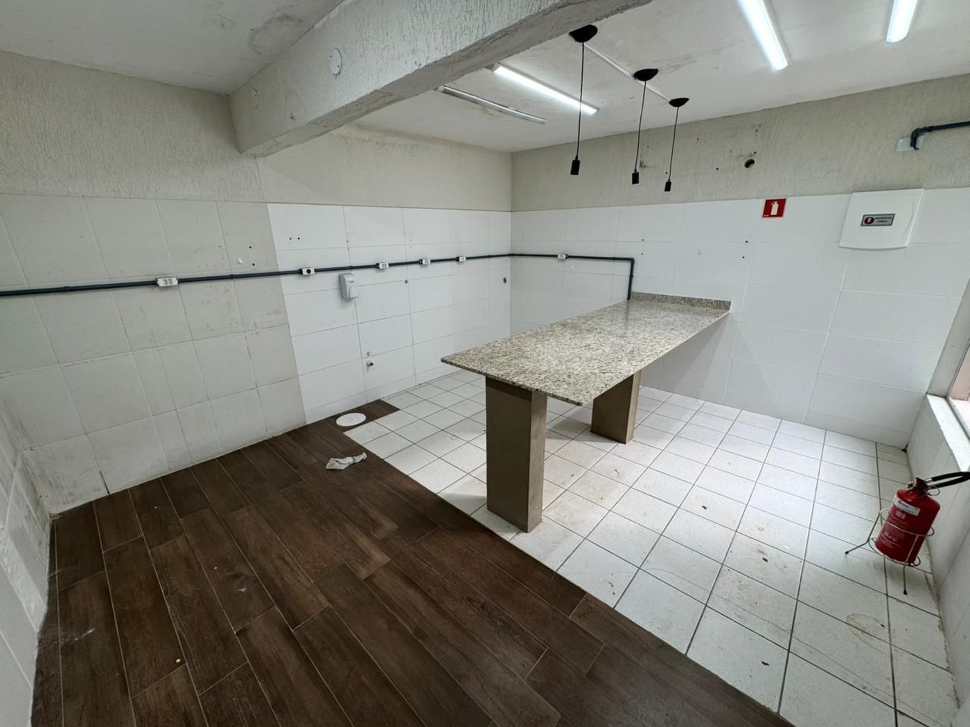 Casa com 4 dormitórios, 324 m² de área total- venda por R$ 3.200.000 ou aluguel por R$ 16.000/mês + IPTU - Aparecida - Santos/SP