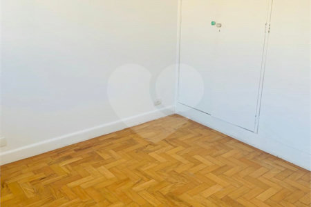 Casa de Vila à venda com 4 quartos, sendo 2 suítes, em Alto da Boa Vista, São Paulo, SP