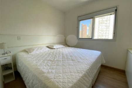 Apartamento à venda com 3 quartos, sendo 1 suíte, em Vila Andrade, São Paulo, SP