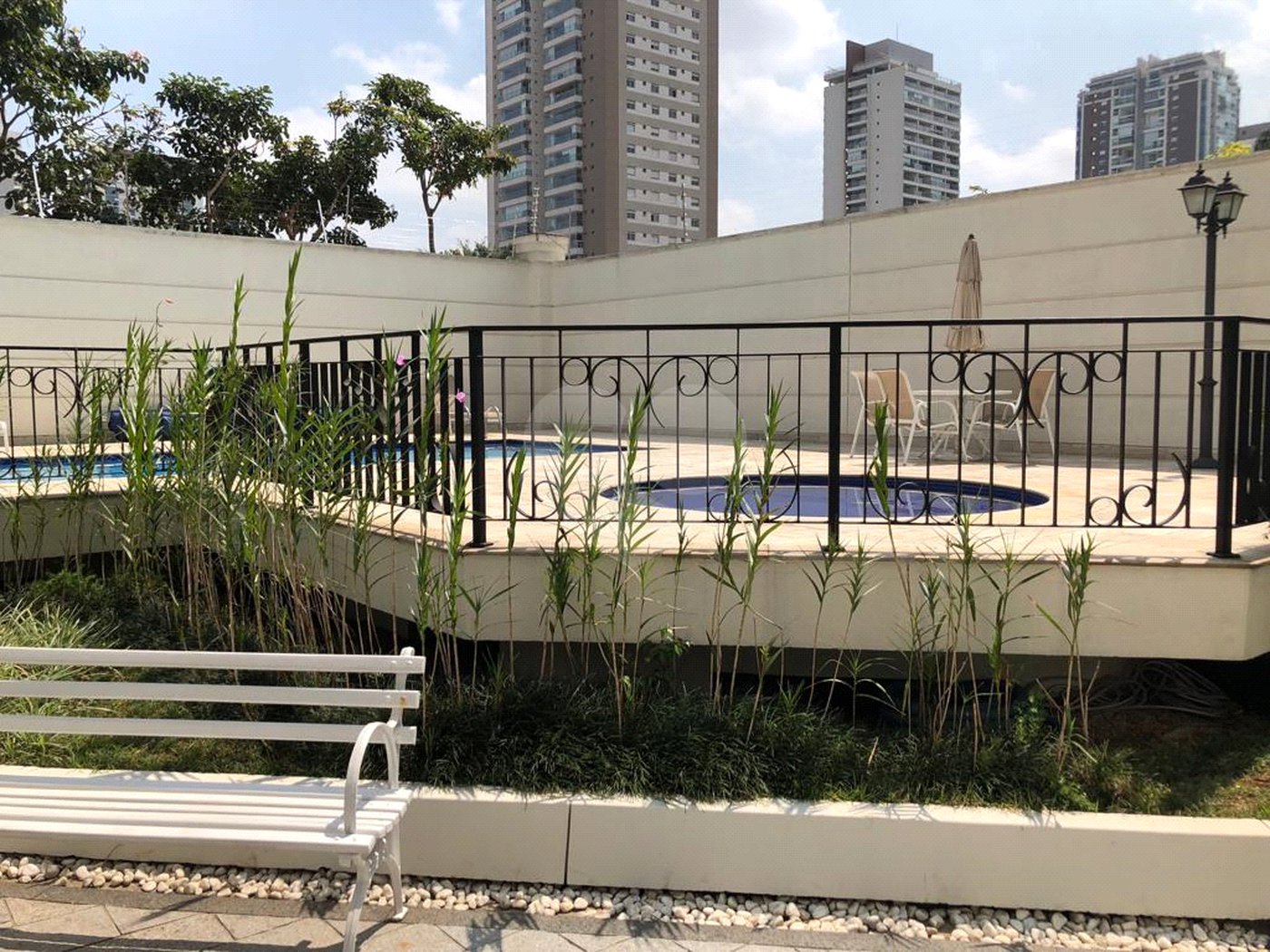 Apartamento à venda com 4 quartos, sendo 3 suítes,  em Cidade Monções, São Paulo, SP