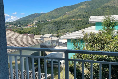 Casa à venda com 4 quartos, sendo 3 suítes, no condomínio Refúgio do Sauá I, Atibaia - SP