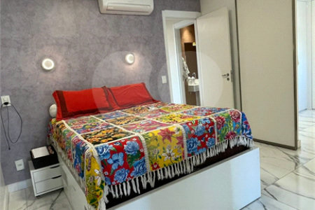 Apartamento à venda com 4 quartos, sendo 2 suítes, em Pinheiros, São Paulo, SP