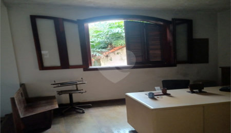 Casa à venda com 4 quartos, sendo 2 suítes,  no condomínio Associação Reserva das Hortênsias, Mairiporã - SP