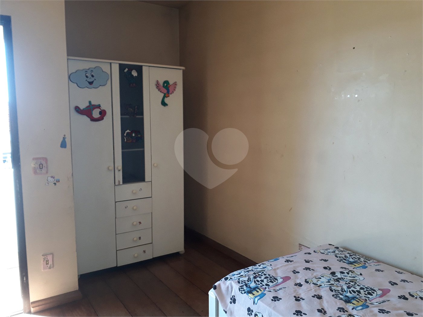 Sobrado à venda com 4 quartos, sendo 1 suíte, em Vila Constança, São Paulo, SP