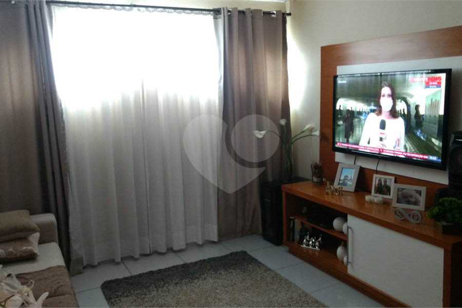Sobrado à venda com 3 quartos, sendo 1 suíte, em Parada Inglesa, São Paulo, SP