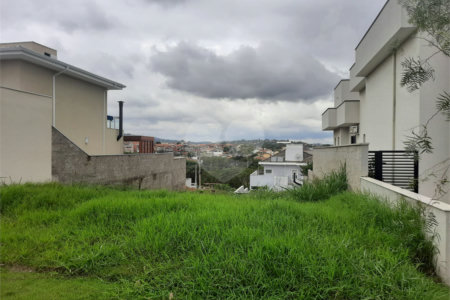 Terreno à venda no condomínio Bosque dos Cambarás, Valinhos - SP