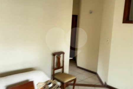 Sobrado para alugar com 4 quartos, sendo 2 suítes,  no Centro, Três Lagoas, MS