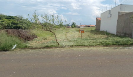 Terreno à venda em Jardim Adalberto Frederico de Oliveira Roxo I, Araraquara, SP