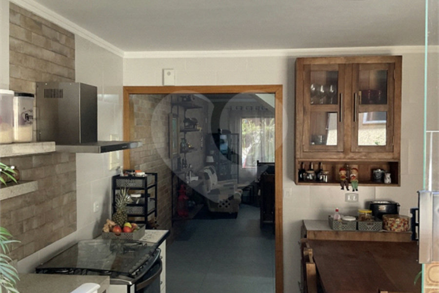 Sobrado à venda com 3 quartos, sendo 1 suíte,  em Horto Florestal, São Paulo, SP