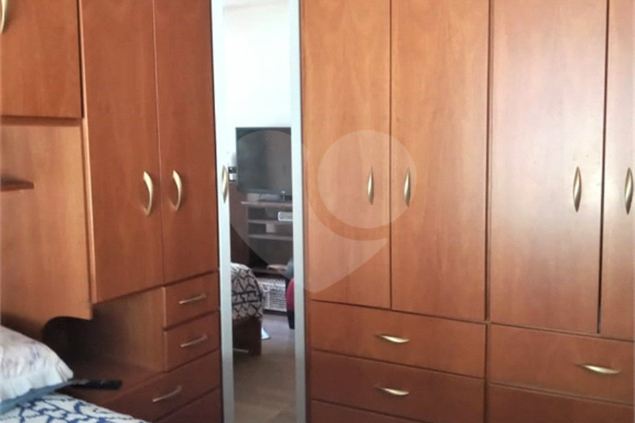 Sobrado à venda com 3 quartos, sendo 1 suíte,  em Vila Romero, São Paulo, SP