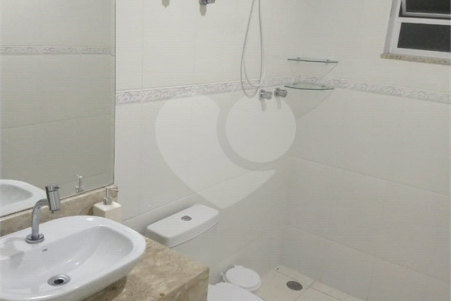 Sobrado à venda com 3 suítes em Vila Mazzei, São Paulo, SP
