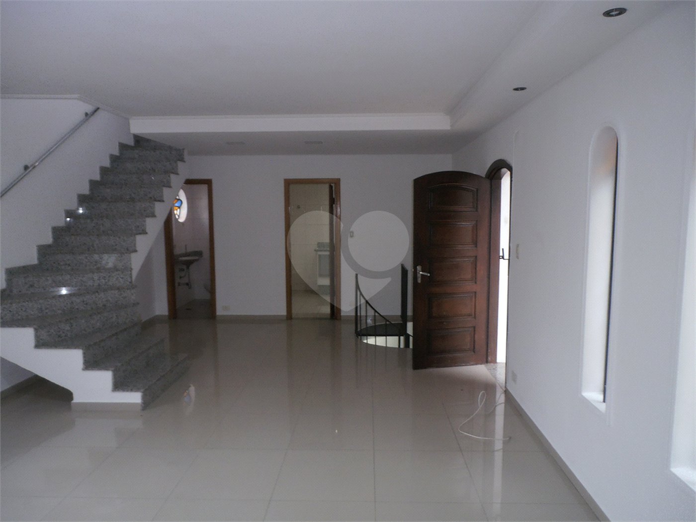 Sobrado à venda ou para alugar com 4 quartos, sendo 1 suíte, em Vila Butantã, São Paulo, SP