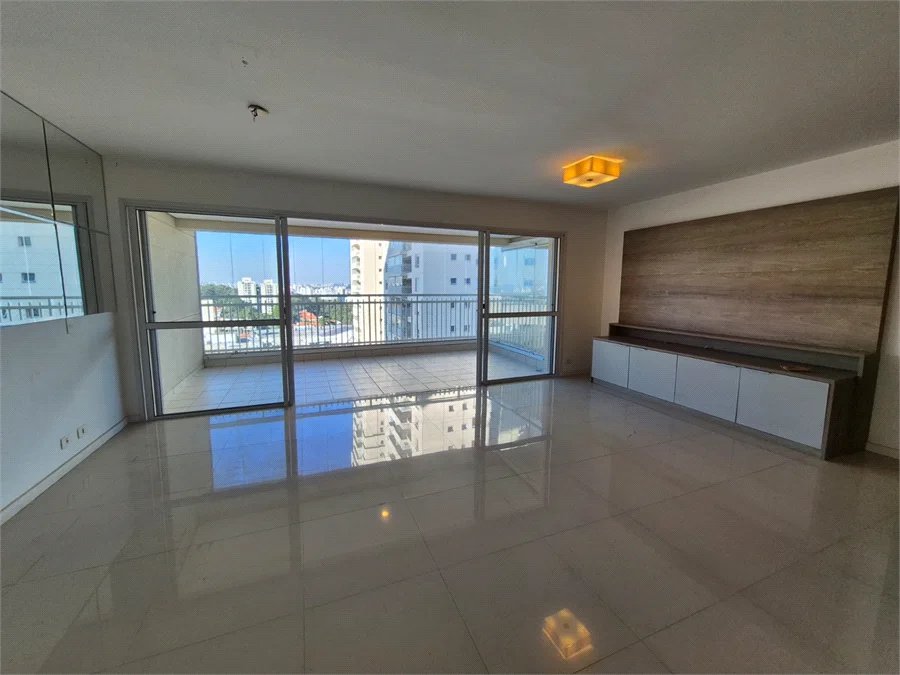Apartamento à venda com 3 quartos, sendo 1 suíte, em Jardim Olympia, São Paulo, SP