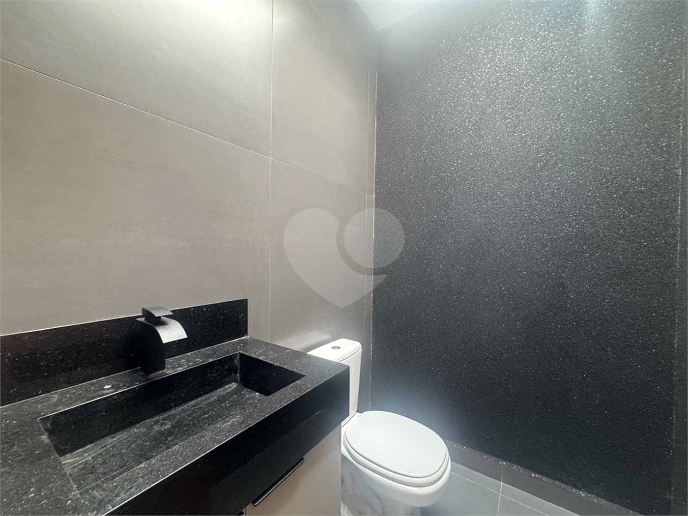Casa à venda com 3 quartos, sendo 1 suíte, no condomínio Residencial Villagio Wanel, Sorocaba - SP