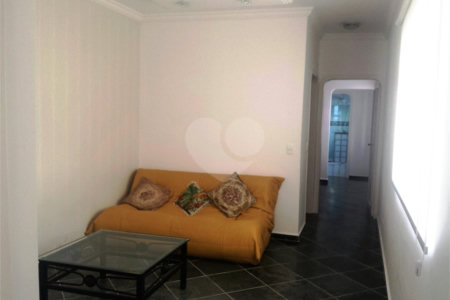 Casa à venda com 8 quartos, sendo 6 suítes,  no condomínio Acapulco, Guarujá - SP