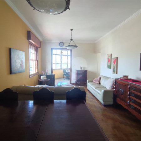 Apartamento para venda e locação na Aclimação de 108m² com 2 dormitórios e 2 banheiros, varanda