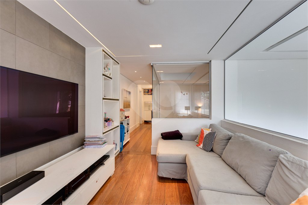 Casa à venda com 3 suítes no condomínio Parc Vignoble, São Paulo - SP