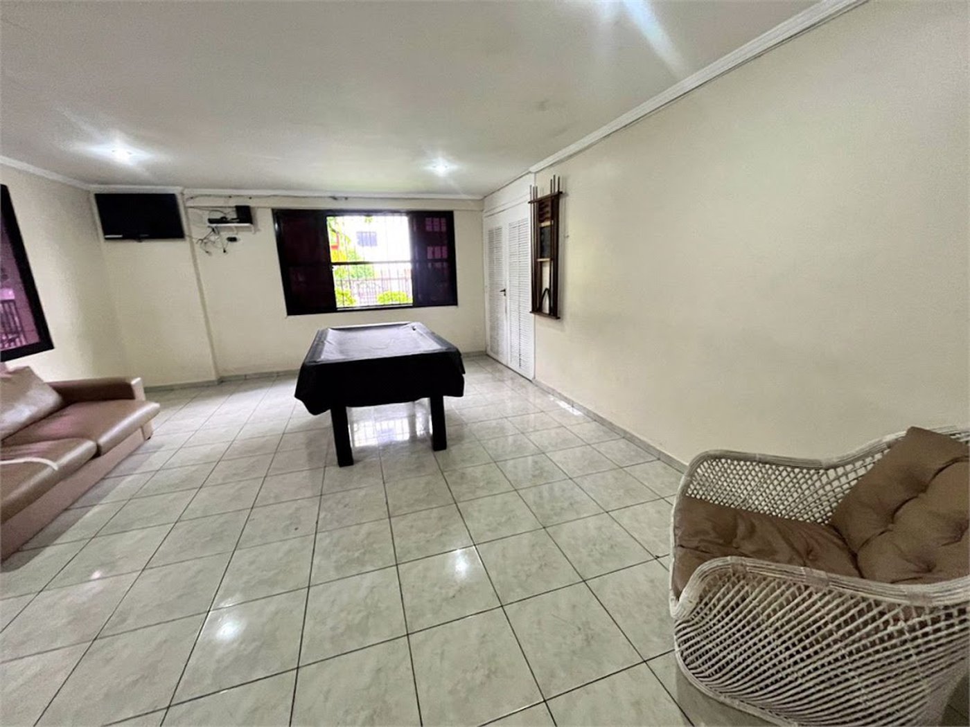Apartamento com 1 dormitório à venda, 52 m² por R$ 265.000,00 - Jardim Três Marias - Guarujá/SP