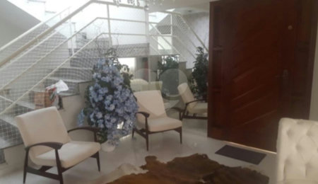 Sobrado à venda com 4 quartos, sendo 1 suíte, em Tremembé, São Paulo, SP