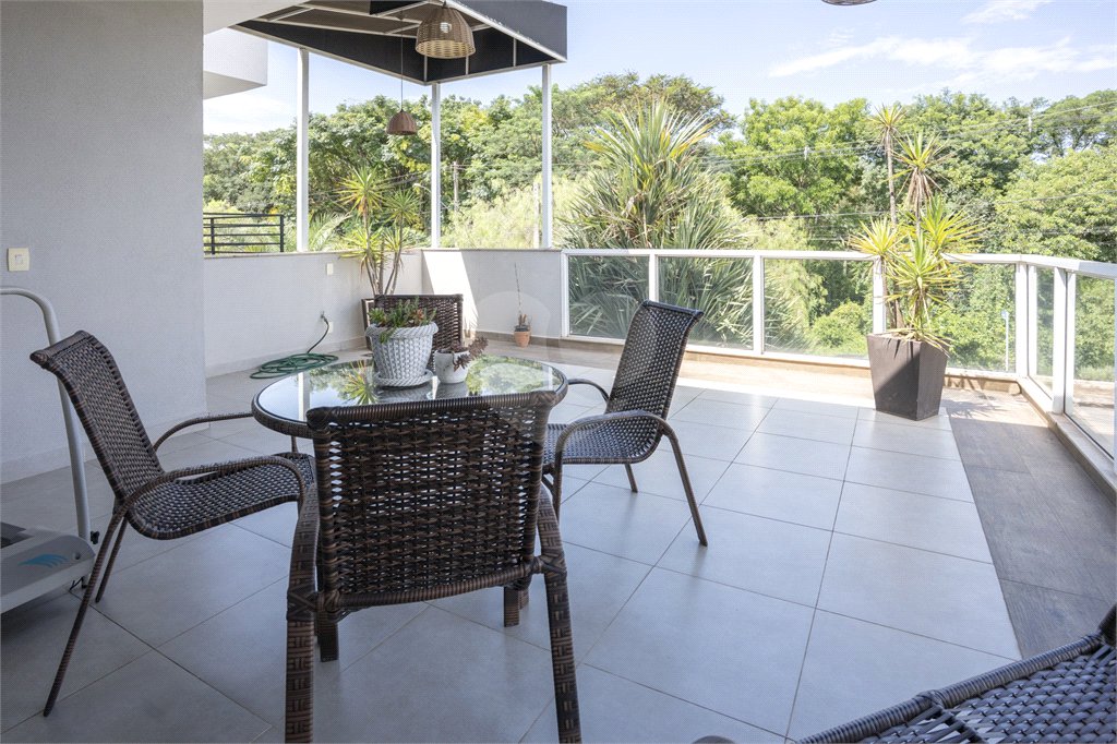 Casa à venda com 3 suítes no condomínio Reserva dos Vinhedos, Louveira - SP