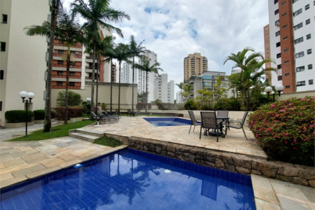Apartamento à venda com 3 quartos, sendo 1 suíte, em Real Parque, São Paulo, SP
