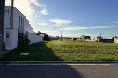 Terreno à venda em Ogiva, Cabo Frio, RJ