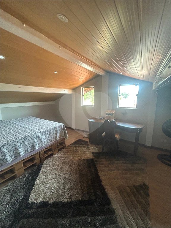 Casa à venda com 3 suítes no condomínio Braziliana, Valinhos - SP