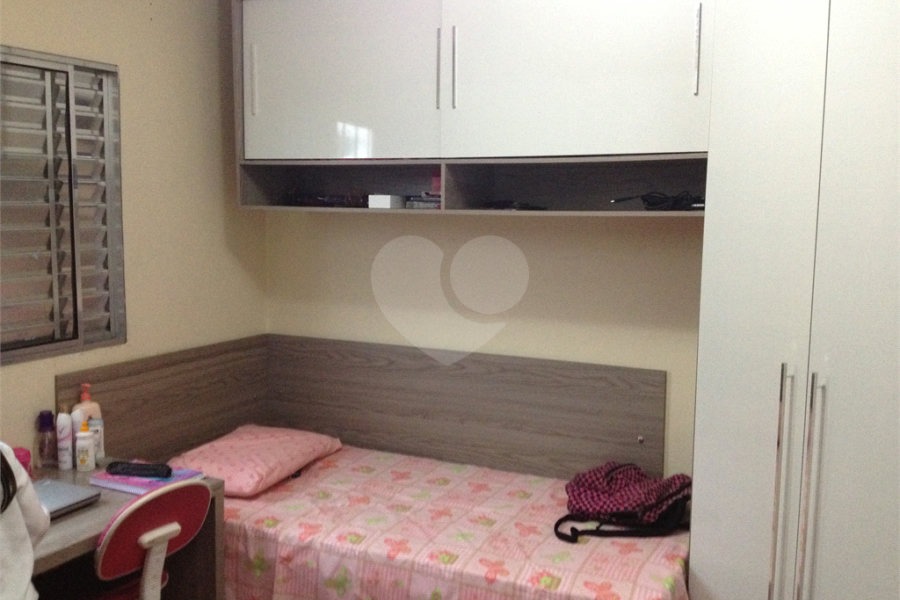 Sobrado à venda com 3 quartos, sendo 1 suíte, em Jardim Santa Clara, Guarulhos, SP