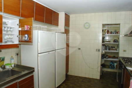 Casa à venda com 4 quartos, sendo 1 suíte, em Brooklin Velho, São Paulo, SP