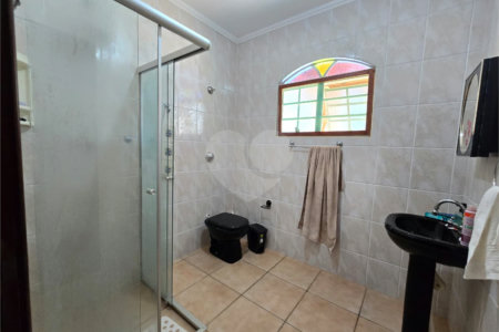 Chácara à venda com 4 quartos, sendo 1 suíte, em Cercadinho, Alambari, SP