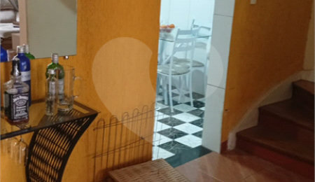 Casa de Vila à venda com 2 quartos, sendo 1 suíte,  em Bom Retiro, São Paulo, SP