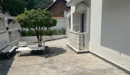 Casa à venda com 4 quartos, sendo 1 suíte,  em Jardim Franca, São Paulo, SP