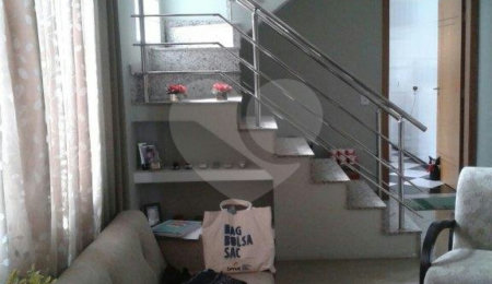 Casa à venda com 4 quartos, sendo 3 suítes,  no condomínio Travessa Camarajibe,12, São Paulo - SP