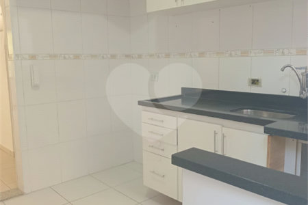 Casa à venda com 2 suítes no condomínio Villa Dell Victor, São Paulo - SP