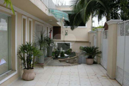 Sobrado à venda com 3 suítes em Jardim Bonfiglioli, São Paulo, SP