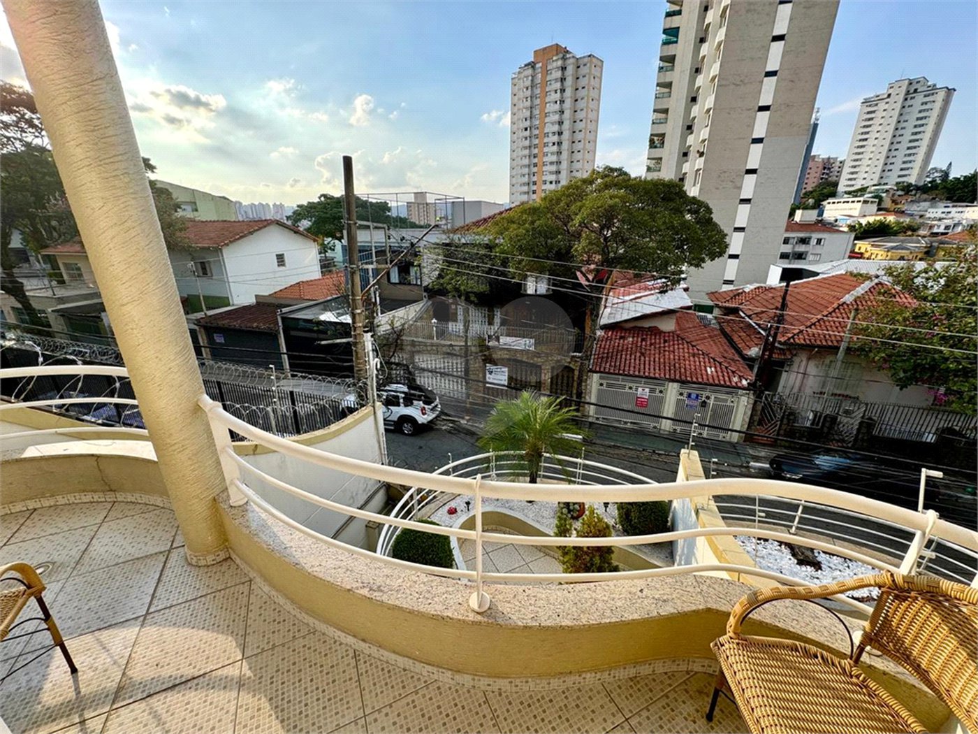 Sobrado à venda com 5 quartos, sendo 4 suítes, em Santana, São Paulo, SP