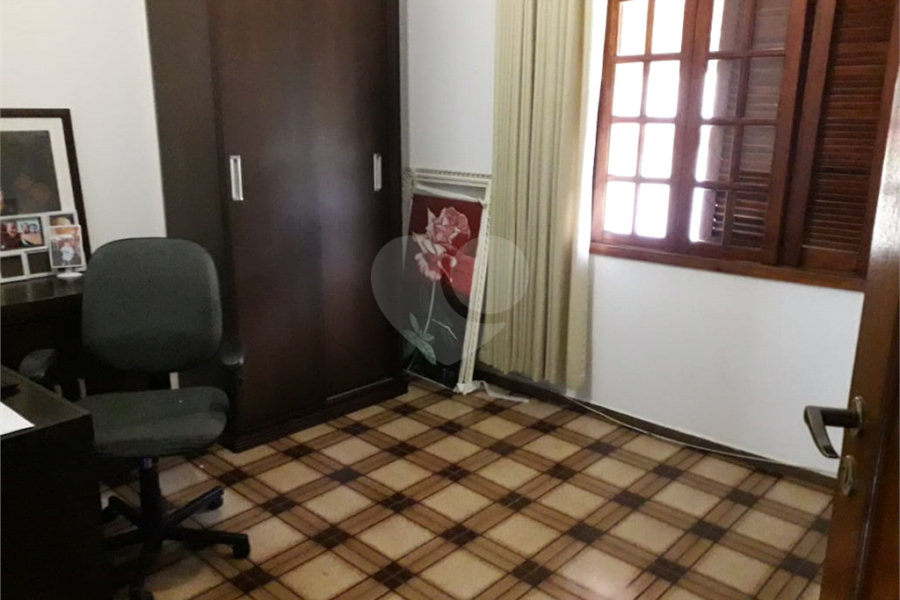 Sobrado à venda com 4 quartos em Tremembé, São Paulo, SP