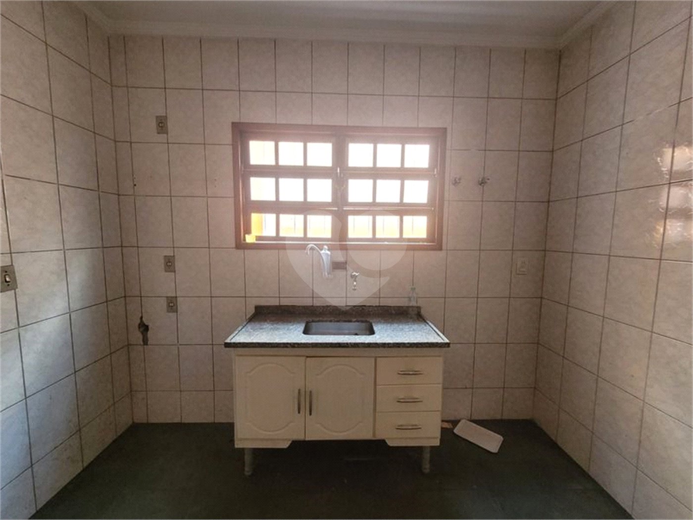 Casa à venda com 3 quartos, sendo 1 suíte, em Vila Vitório Mazzei, São Paulo, SP