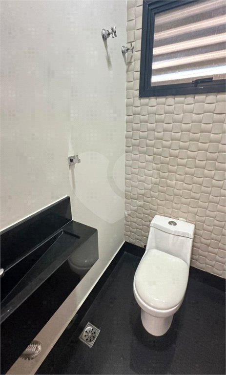 Casa à venda com 3 quartos, sendo 2 suítes, no condomínio Residencial Maria Dulce, Indaiatuba - SP