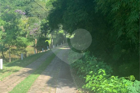 Casa à venda com 10 quartos, sendo 3 suítes, no condomínio Chácaras Campo Verde, Campo Limpo Paulista - SP