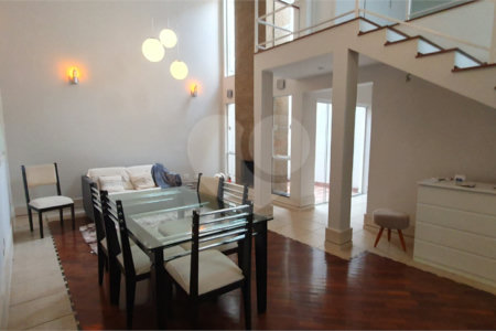 Casa à venda com 4 quartos, sendo 3 suítes, no condomínio Vila Inglesa, Sorocaba - SP