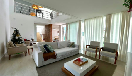 Casa à venda com 5 quartos, sendo 1 suíte,  em Orla Norte, Porto Seguro, BA