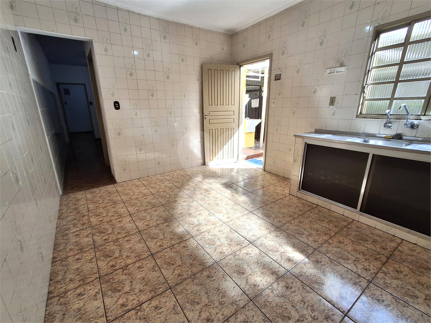 Casa à venda com 4 quartos em Vila dos Minérios, São Paulo, SP