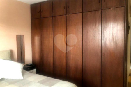 Sobrado à venda com 4 quartos, sendo 2 suítes, em Jardim Campo Limpo, São Paulo, SP