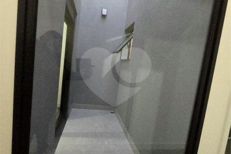 Sobrado à venda com 4 quartos, sendo 2 suítes,  em Vila Monumento, São Paulo, SP