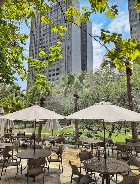 Apartamento à venda com 3 suítes em Vila Suzana, São Paulo, SP
