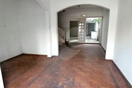 Sobrado à venda com 3 quartos em Vila Mariana, São Paulo, SP