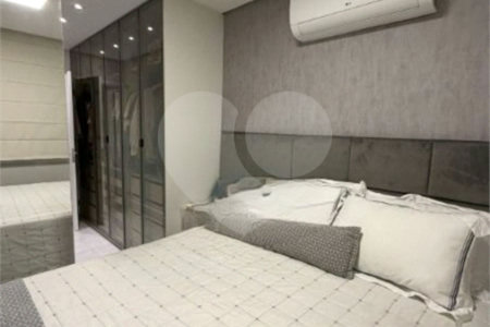 Apartamento com 120m², 3 dormitórios, sendo 3 suítes, 2 vagas de garagem, à venda no Tatuapé.