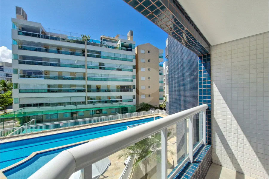 Apartamento à venda com 3 quartos, sendo 2 suítes,  em Riviera de São Lourenço, Bertioga, SP
