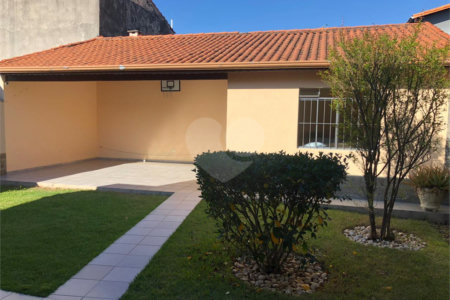 Casa à venda com 3 quartos, sendo 1 suíte, em Cidade Cruzeiro do Sul, Suzano, SP
